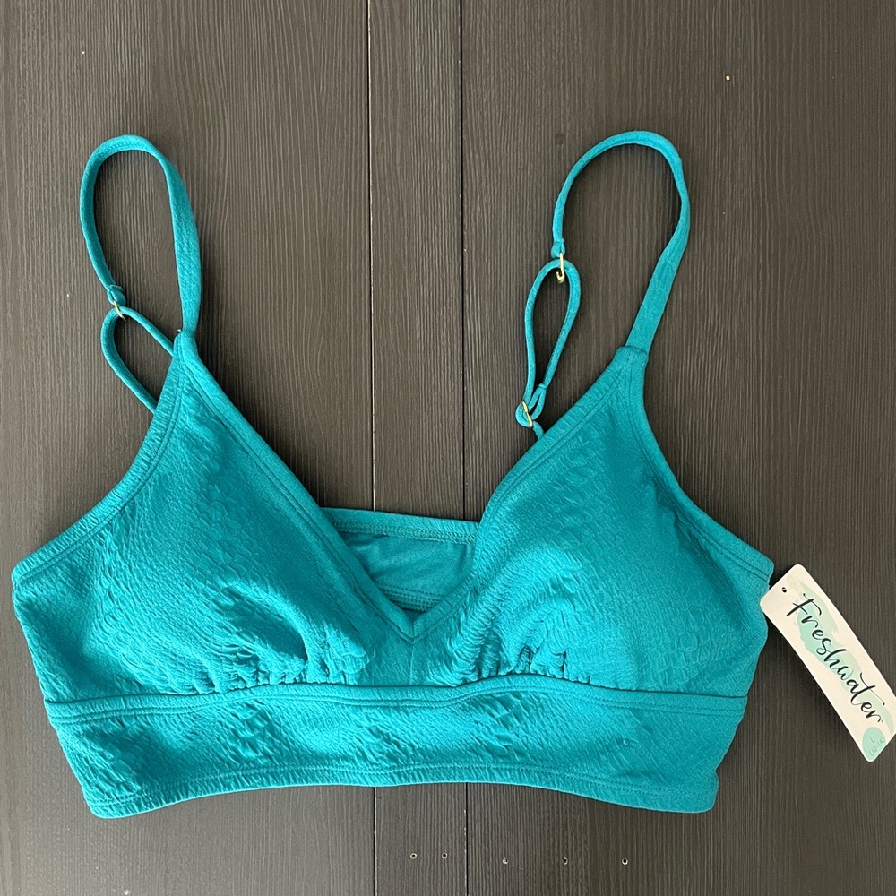 Freshwater Woman’s banded long bikini top tealish color size Large